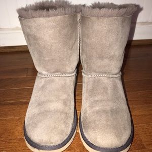 🆕 UGG Australia Bailey Bow Boots Women’s US Sz 6